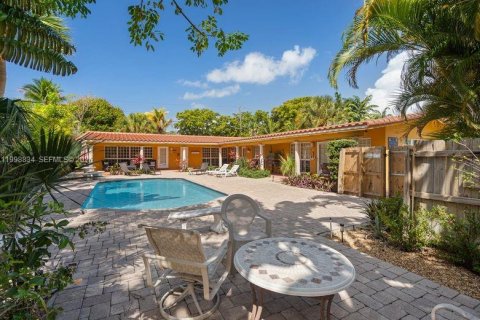 Casa en alquiler en Fort Lauderdale, Florida, 1 dormitorio, 69.68 m2 № 2060925 - foto 18