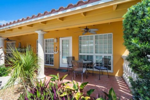 Casa en alquiler en Fort Lauderdale, Florida, 1 dormitorio, 69.68 m2 № 2060925 - foto 17