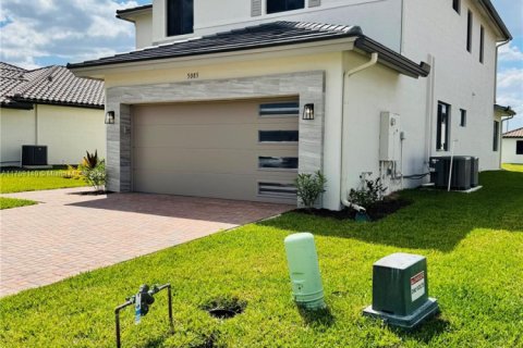 House in Ave Maria, Florida 4 bedrooms № 2034456 - photo 2