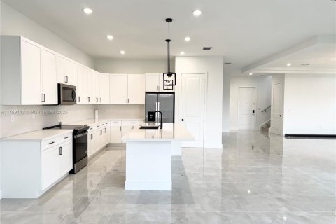 House in Ave Maria, Florida 4 bedrooms № 2034456 - photo 9