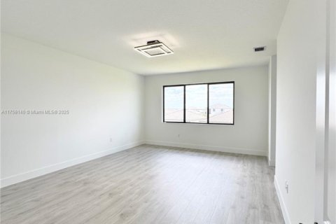 House in Ave Maria, Florida 4 bedrooms № 2034456 - photo 15