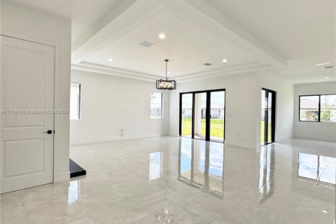 House in Ave Maria, Florida 4 bedrooms № 2034456 - photo 12