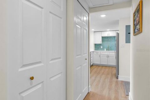 Copropriété à vendre à Tampa, Floride: 2 chambres, 82.5 m2 № 2158060 - photo 29