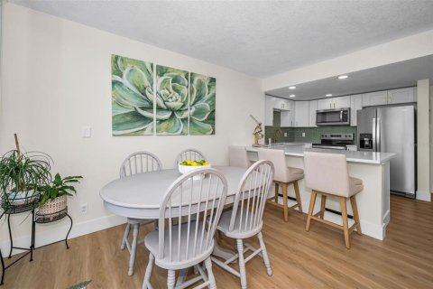 Copropriété à vendre à Tampa, Floride: 2 chambres, 82.5 m2 № 2158060 - photo 13