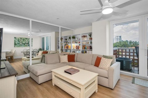 Copropriété à vendre à Tampa, Floride: 2 chambres, 82.5 m2 № 2158060 - photo 9