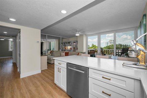 Copropriété à vendre à Tampa, Floride: 2 chambres, 82.5 m2 № 2158060 - photo 8