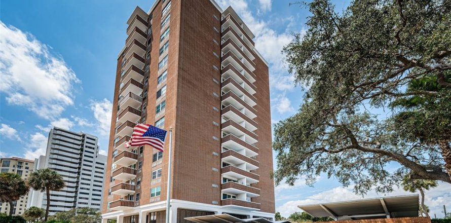 Condo à Tampa, Floride, 2 chambres  № 2158060
