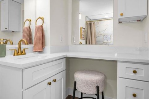 Copropriété à vendre à Tampa, Floride: 2 chambres, 82.5 m2 № 2158060 - photo 25