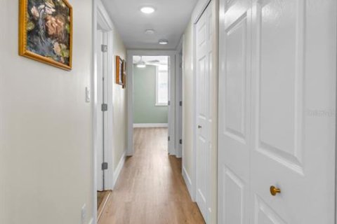 Copropriété à vendre à Tampa, Floride: 2 chambres, 82.5 m2 № 2158060 - photo 19