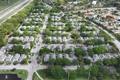 Touwnhouse à louer à Tamarac, Floride: 3 chambres, 151.15 m2 № 2183493 - photo 29