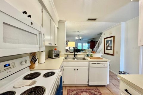 Condo in Tampa, Florida, 2 bedrooms  № 1894014 - photo 10