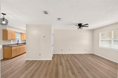 House in Archer, Florida 3 bedrooms, 99.03 sq.m. № 2393474 - photo 7