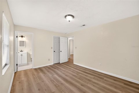 House in Archer, Florida 3 bedrooms, 99.03 sq.m. № 2393474 - photo 17
