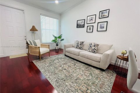 Townhouse in Miramar, Florida 3 bedrooms, 109.44 sq.m. № 1827432 - photo 14
