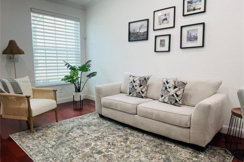Townhouse in Miramar, Florida 3 bedrooms, 109.44 sq.m. № 1827432 - photo 5