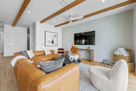 Casa en venta en Bradenton Beach, Florida, 7 dormitorios, 312.71 m2 № 2383337 - foto 23