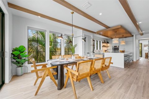 Casa en venta en Bradenton Beach, Florida, 7 dormitorios, 312.71 m2 № 2383337 - foto 19