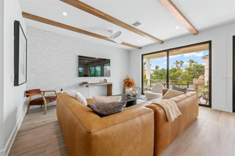 Casa en venta en Bradenton Beach, Florida, 7 dormitorios, 312.71 m2 № 2383337 - foto 25