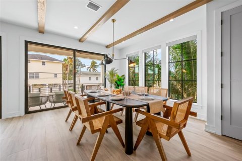 Casa en venta en Bradenton Beach, Florida, 7 dormitorios, 312.71 m2 № 2383337 - foto 20