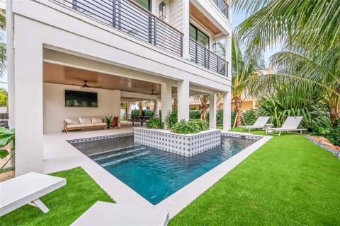 Casa en venta en Bradenton Beach, Florida, 7 dormitorios, 312.71 m2 № 2383337 - foto 5