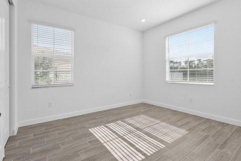 House in Boynton Beach, Florida 5 bedrooms, 308.9 sq.m. № 2401241 - photo 25