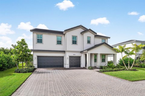 House in Boynton Beach, Florida 5 bedrooms, 308.9 sq.m. № 2401241 - photo 3