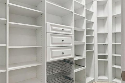 Villa ou maison à vendre à Valrico, Floride: 4 chambres, 325.62 m2 № 2431924 - photo 11