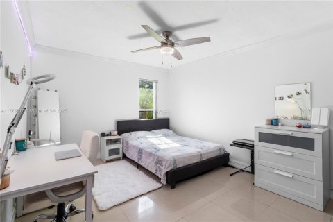 Купить виллу или дом в Майами, Флорида 5 спален, 349.41м2, № 1713364 - фото 24