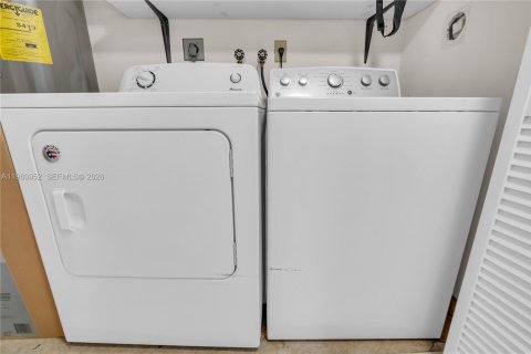 Condominio en venta en Pompano Beach, Florida, 2 dormitorios, 116.13 m2 № 2024768 - foto 15