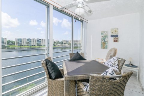 Condominio en venta en Dania Beach, Florida, 2 dormitorios, 110.55 m2 № 1859336 - foto 2