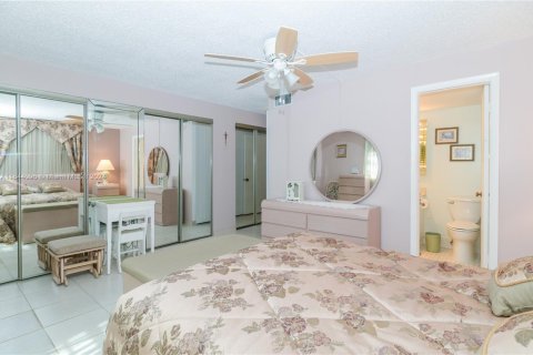 Condominio en venta en Dania Beach, Florida, 2 dormitorios, 110.55 m2 № 1859336 - foto 30