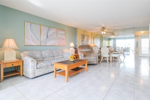 Condominio en venta en Dania Beach, Florida, 2 dormitorios, 110.55 m2 № 1859336 - foto 7
