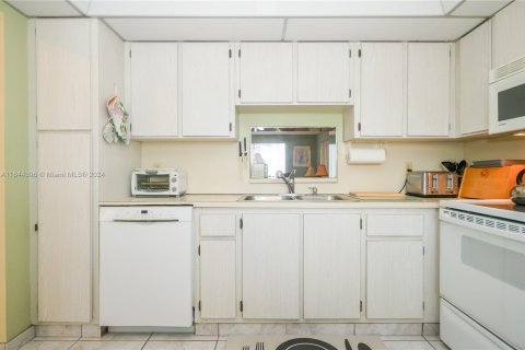 Condominio en venta en Dania Beach, Florida, 2 dormitorios, 110.55 m2 № 1859336 - foto 14