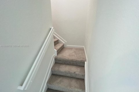 Adosado en alquiler en Miami, Florida, 3 dormitorios, 123.65 m2 № 1986622 - foto 12