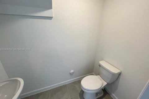 Adosado en alquiler en Miami, Florida, 3 dormitorios, 123.65 m2 № 1986622 - foto 10