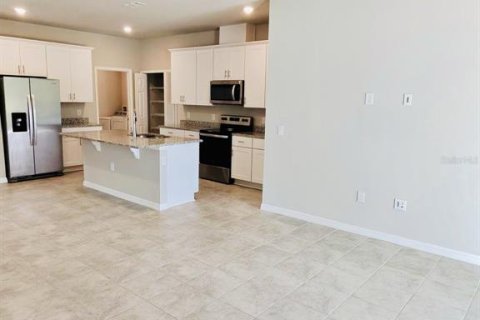 Villa ou maison à louer à Minneola, Floride: 4 chambres, 209.59 m2 № 2431709 - photo 6