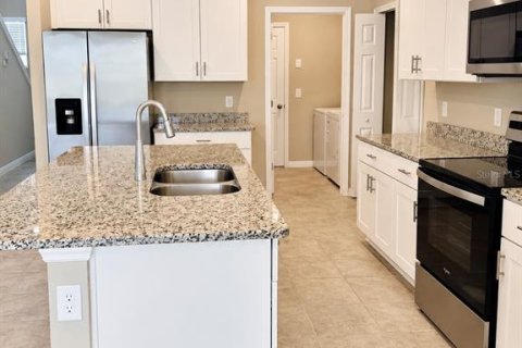 Villa ou maison à louer à Minneola, Floride: 4 chambres, 209.59 m2 № 2431709 - photo 10