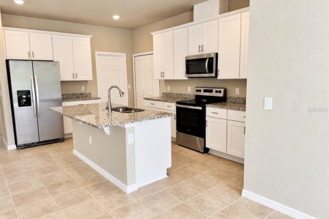 Villa ou maison à louer à Minneola, Floride: 4 chambres, 209.59 m2 № 2431709 - photo 7