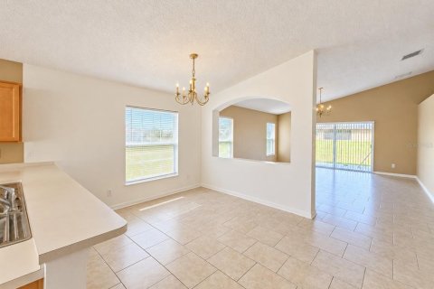 Villa ou maison à louer à Kissimmee, Floride: 3 chambres, 172.43 m2 № 2410532 - photo 3