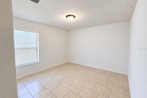 Villa ou maison à louer à Kissimmee, Floride: 3 chambres, 172.43 m2 № 2410532 - photo 10