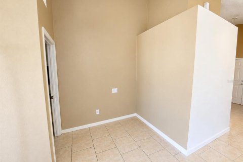 Villa ou maison à louer à Kissimmee, Floride: 3 chambres, 172.43 m2 № 2410532 - photo 5