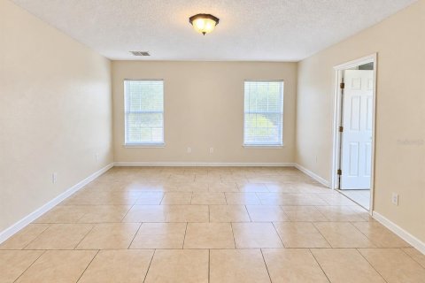 Villa ou maison à louer à Kissimmee, Floride: 3 chambres, 172.43 m2 № 2410532 - photo 12