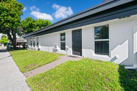 Immobilier commercial à vendre à Lauderdale-by-the-Sea, Floride: 181.53 m2 № 2390263 - photo 6