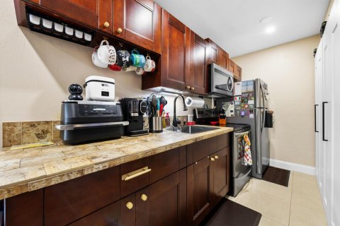 Immobilier commercial à vendre à Lauderdale-by-the-Sea, Floride: 181.53 m2 № 2390263 - photo 11