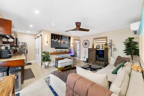 Immobilier commercial à vendre à Lauderdale-by-the-Sea, Floride: 181.53 m2 № 2390263 - photo 7