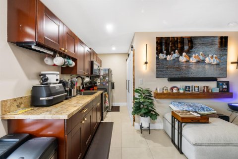 Immobilier commercial à vendre à Lauderdale-by-the-Sea, Floride: 181.53 m2 № 2390263 - photo 10