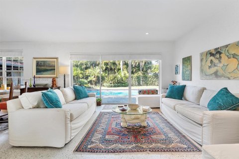 House in Miami Shores, Florida 3 bedrooms, 217.11 sq.m. № 1712419 - photo 4