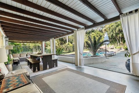 House in Miami Shores, Florida 3 bedrooms, 217.11 sq.m. № 1712419 - photo 12