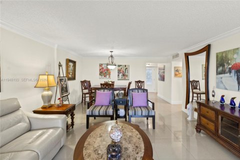 Condominio en venta en Dania Beach, Florida, 2 dormitorios, 110.55 m2 № 2006441 - foto 13