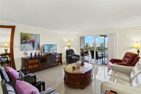 Condominio en venta en Dania Beach, Florida, 2 dormitorios, 110.55 m2 № 2006441 - foto 9
